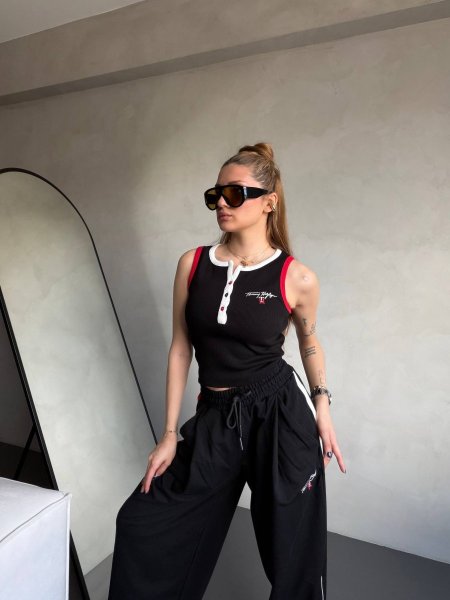 Tommy set